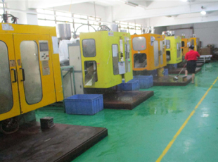 塑料杯加工設(shè)備